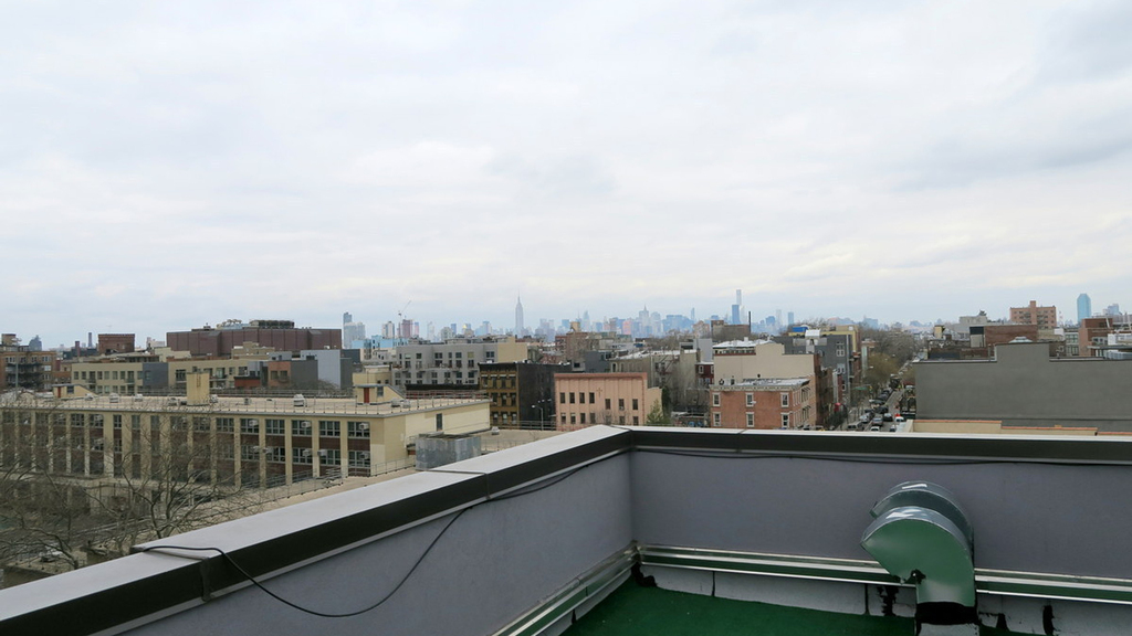 112 Manhattan Ave - Photo 12