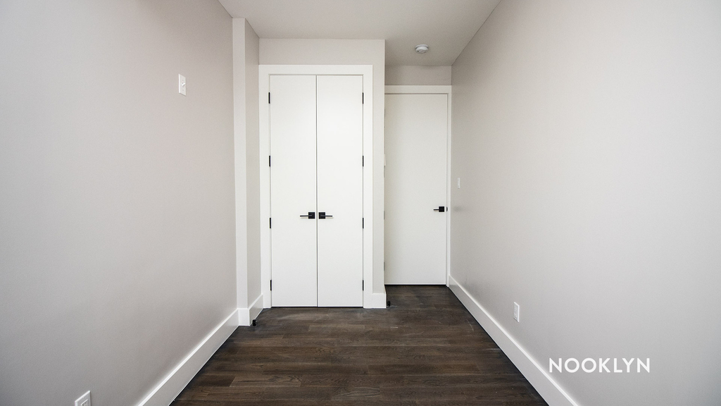 199 Stockholm St - Photo 1