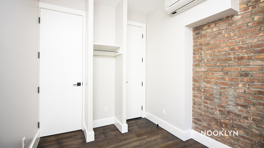 199 Stockholm St - Photo 11