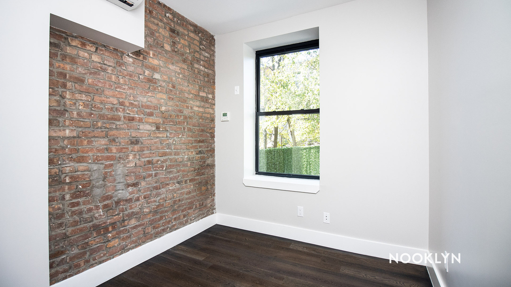 199 Stockholm St - Photo 10
