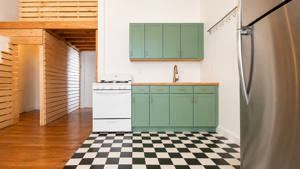 1085 Willoughby Ave  - Photo 3