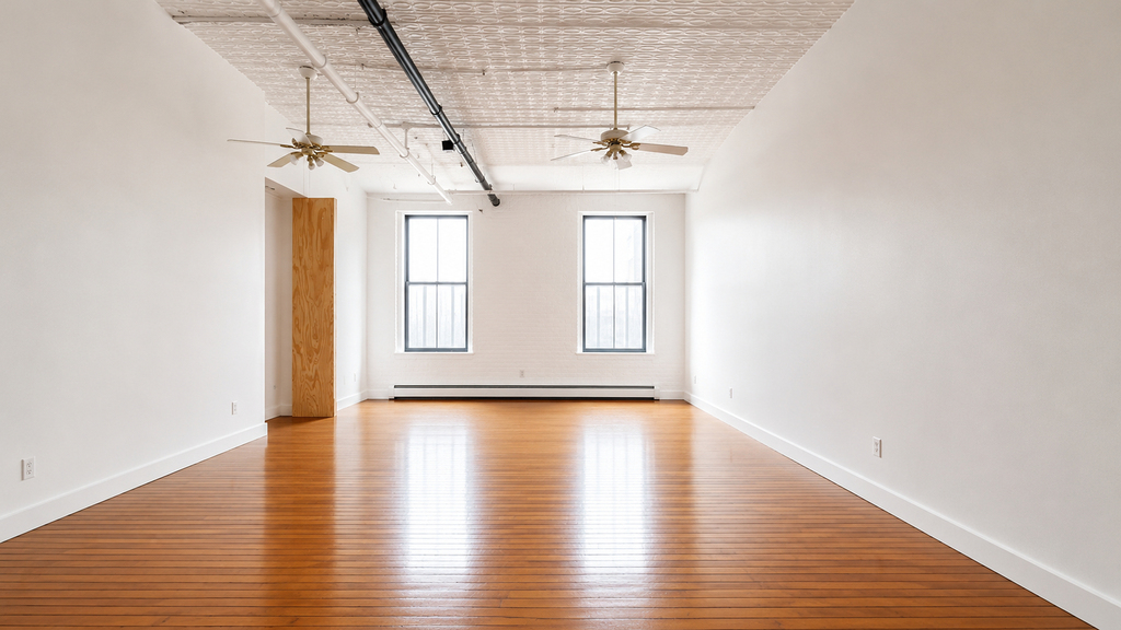 1085 Willoughby Ave  - Photo 5