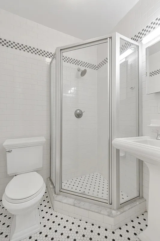 121 Madison Avenue - Photo 4