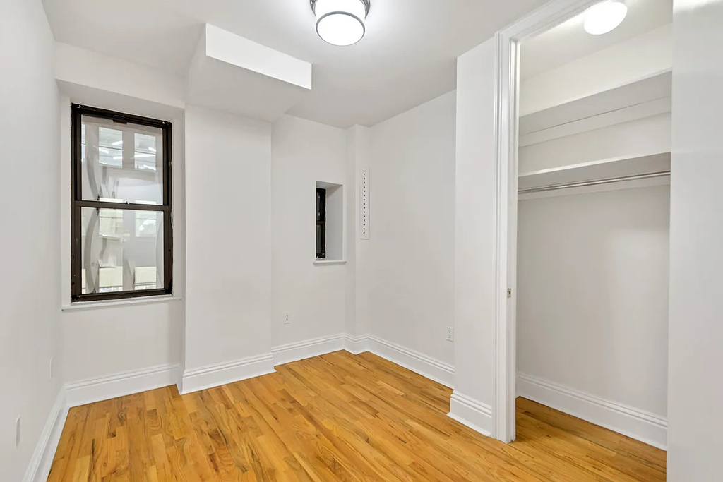 121 Madison Avenue - Photo 3