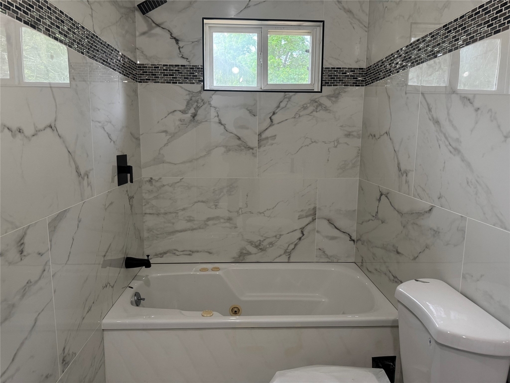 1013 Main Street - Photo 10