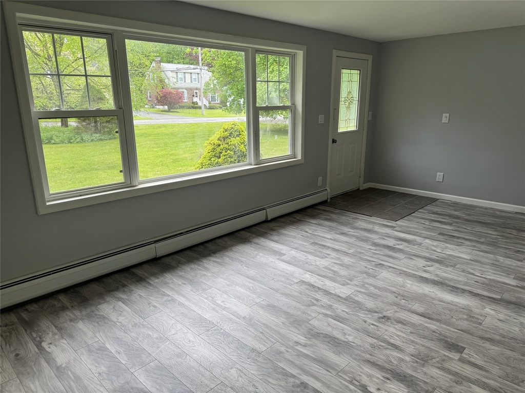 1013 Main Street - Photo 4