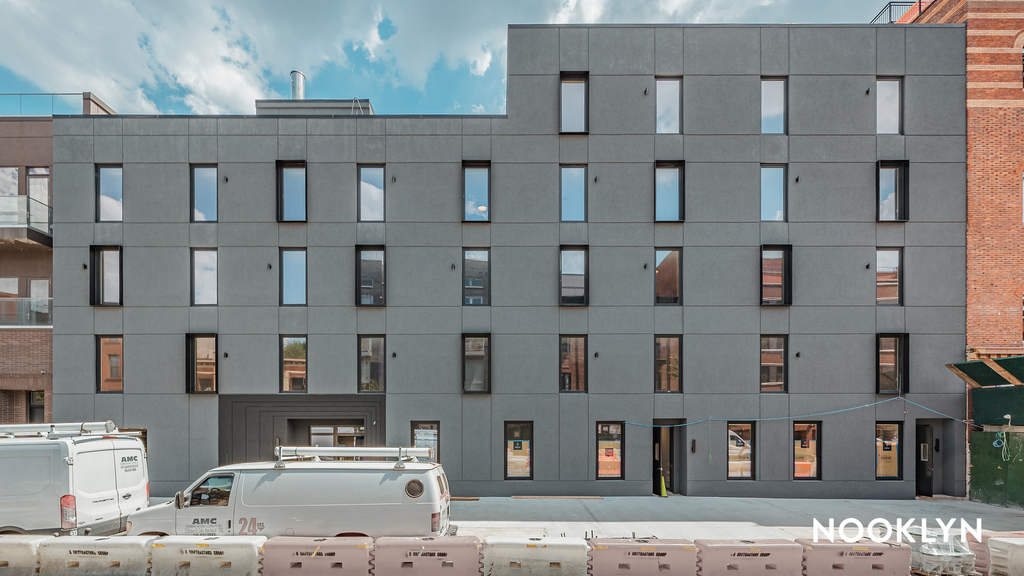 26 Quincy St  - Photo 8
