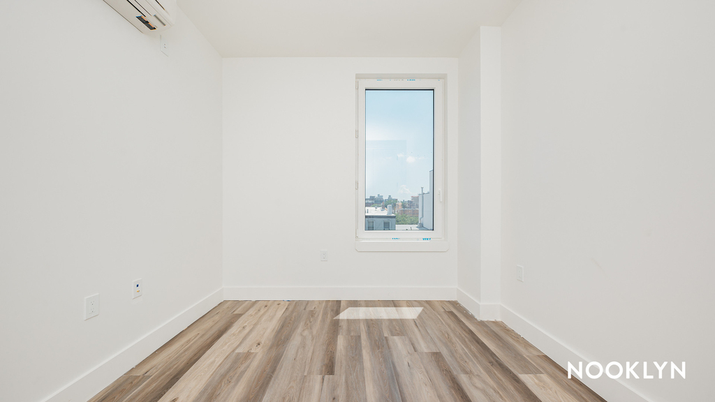 26 Quincy St  - Photo 9
