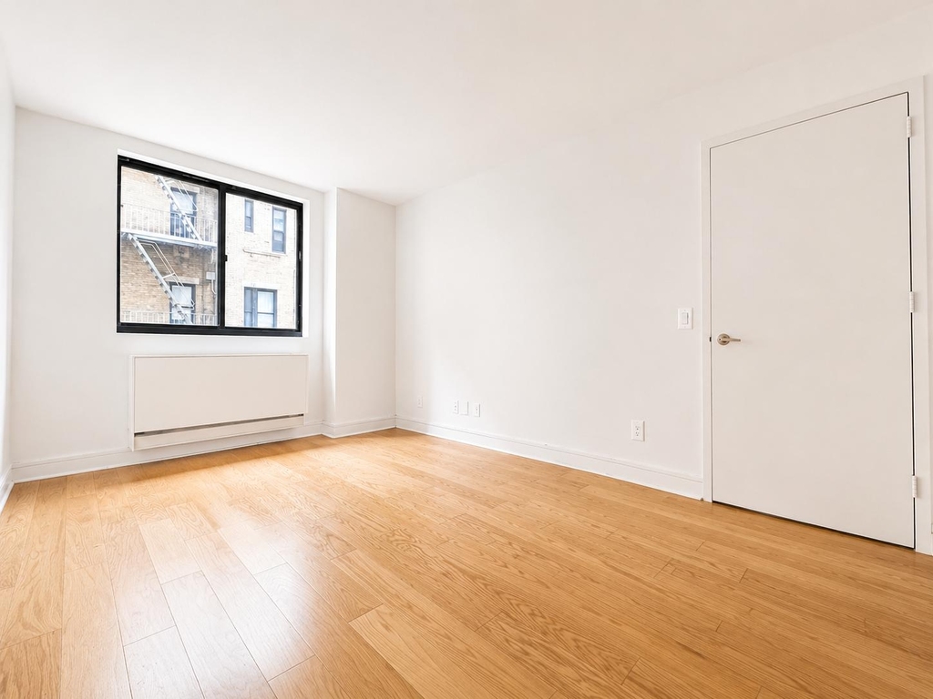 323 West 96th Street - Photo 6