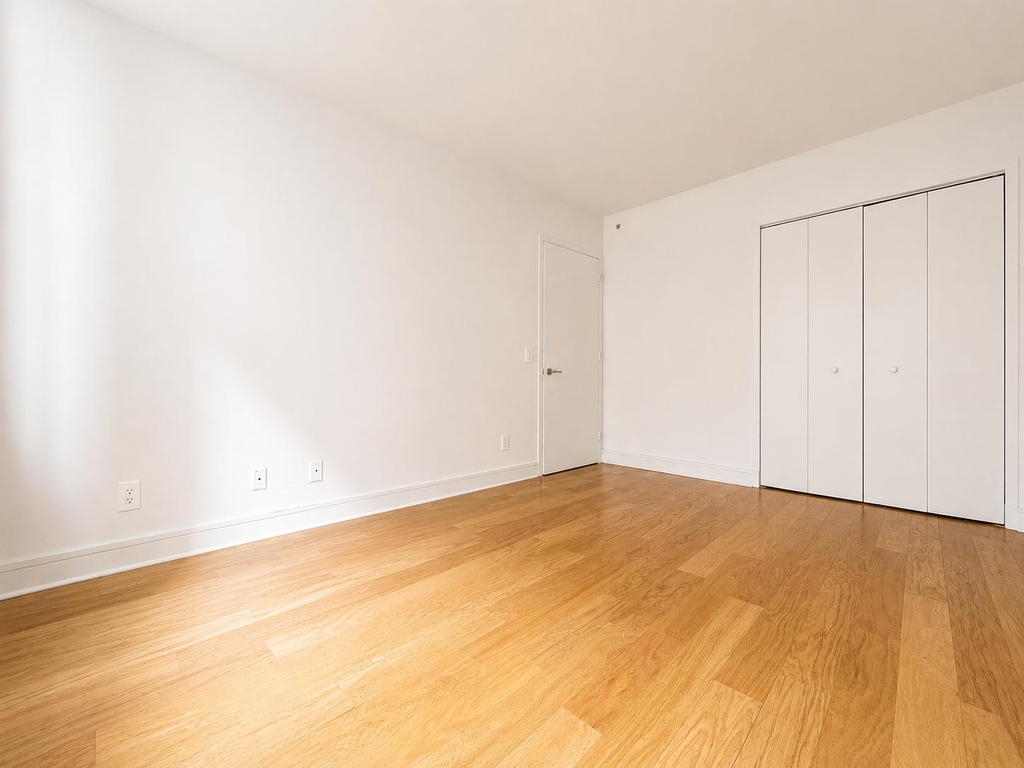 323 West 96th Street - Photo 7