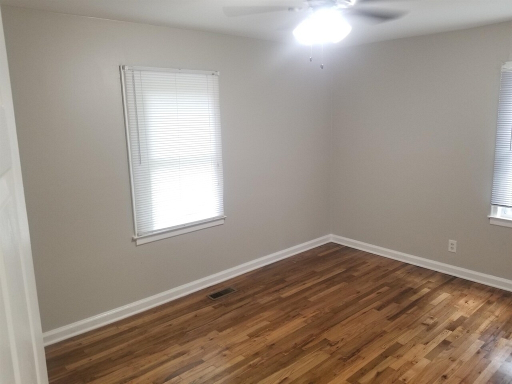 2467 Calvin Avenue - Photo 12