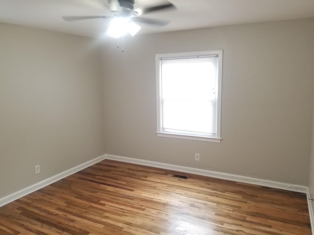 2467 Calvin Avenue - Photo 11