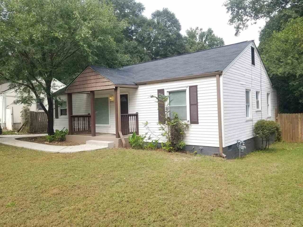 2467 Calvin Avenue - Photo 1