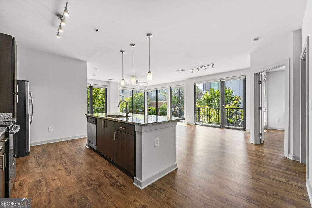 131 Ponce De Leon Avenue - Photo 2