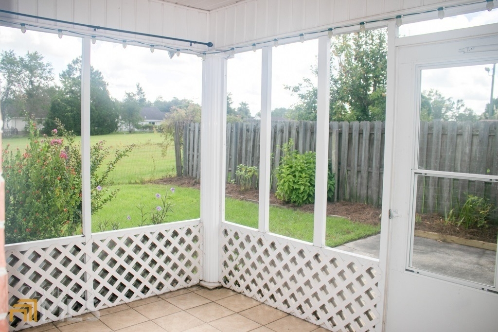 20 Lakeside Drive - Photo 9