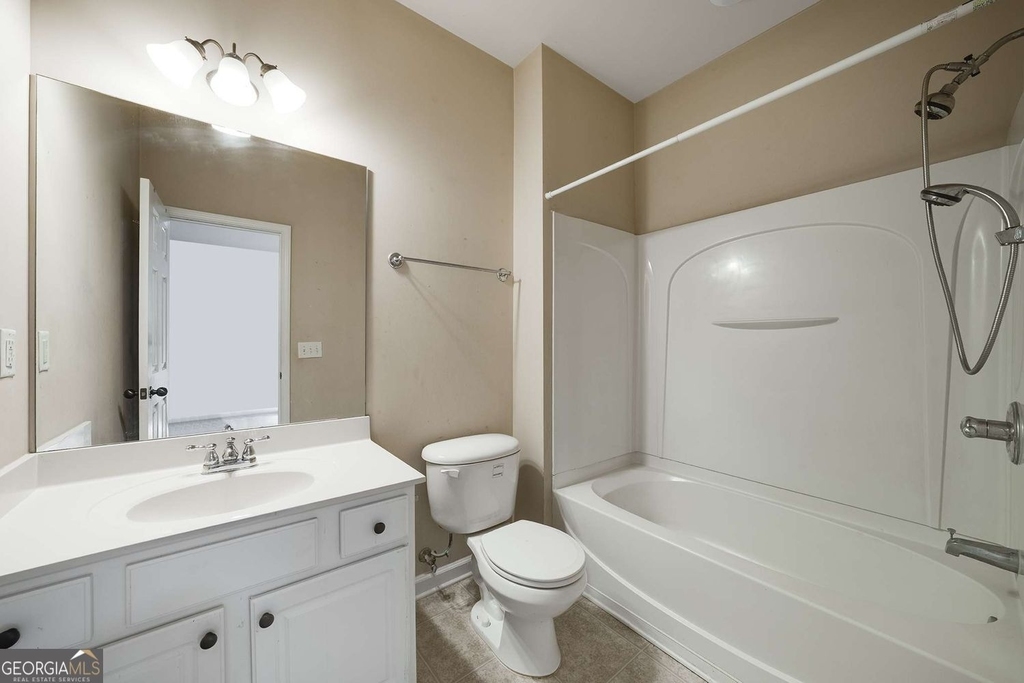 1798 Oakbrook Lane Nw - Photo 16