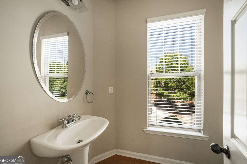 1798 Oakbrook Lane Nw - Photo 21