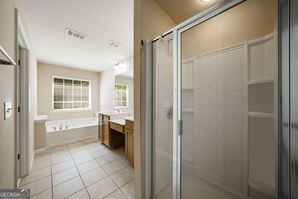 1798 Oakbrook Lane Nw - Photo 18