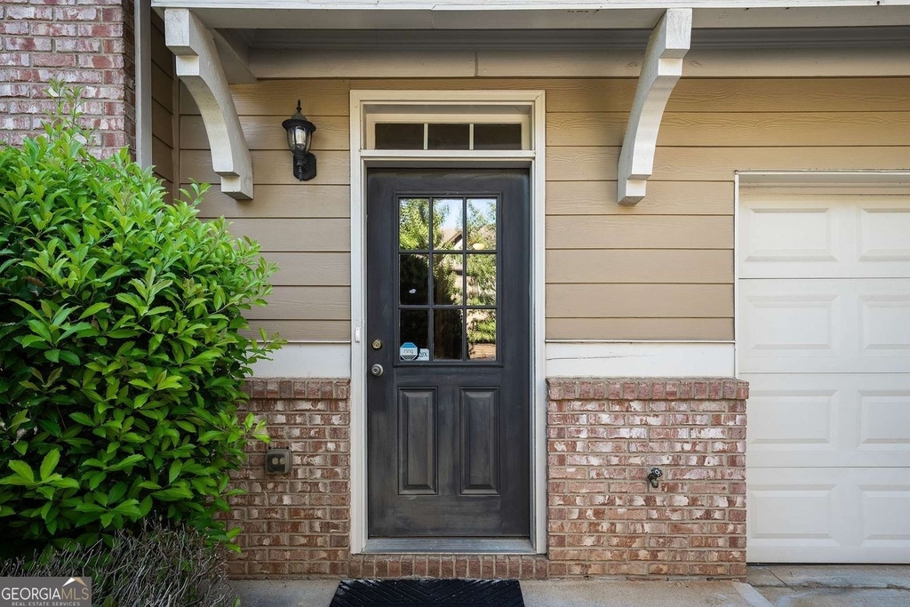 1798 Oakbrook Lane Nw - Photo 3