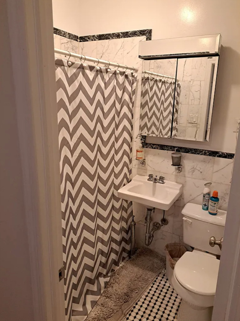 206 East 34th Street - Photo 5