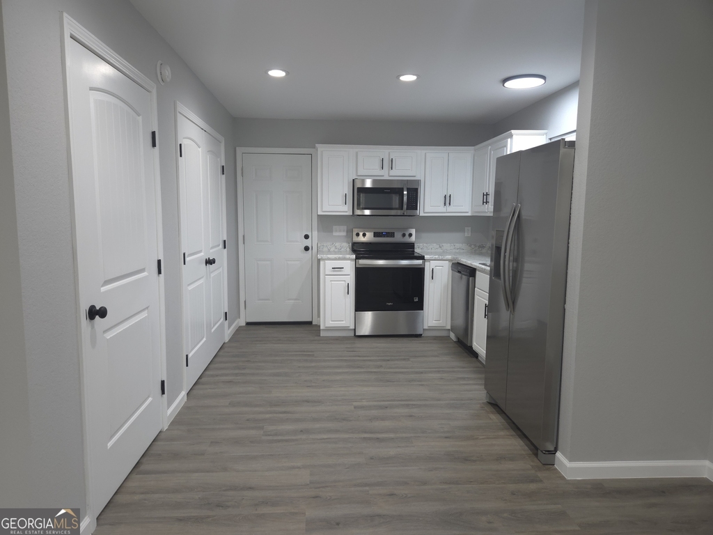 401 E Seventh Street - Photo 6