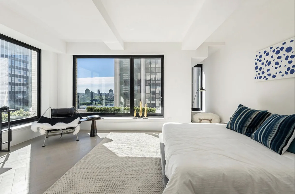 222 Broadway - Photo 3