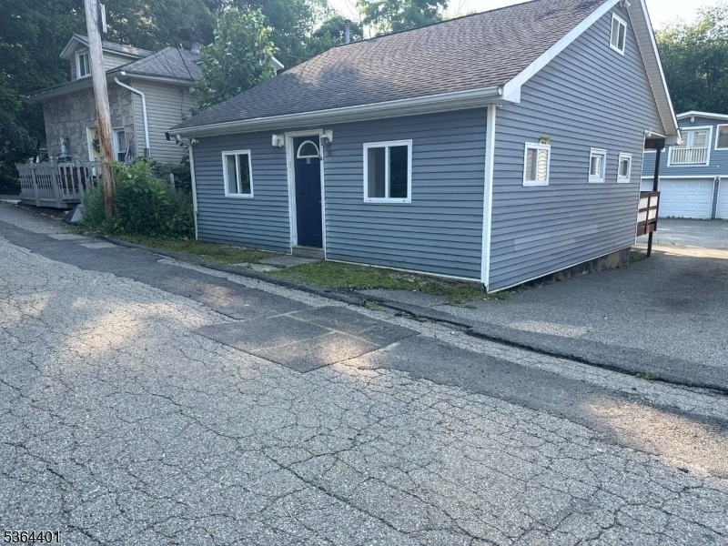 15 Diamond Dr - Photo 0