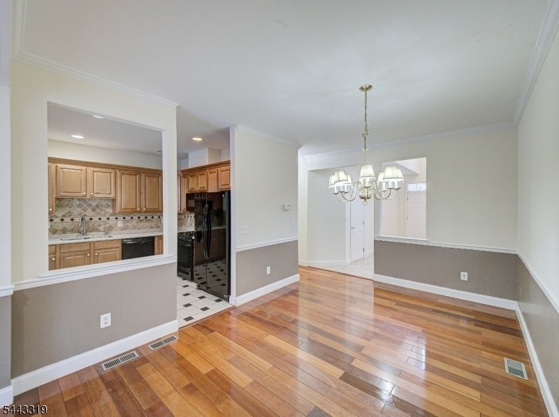 223 Emily Pl - Photo 3