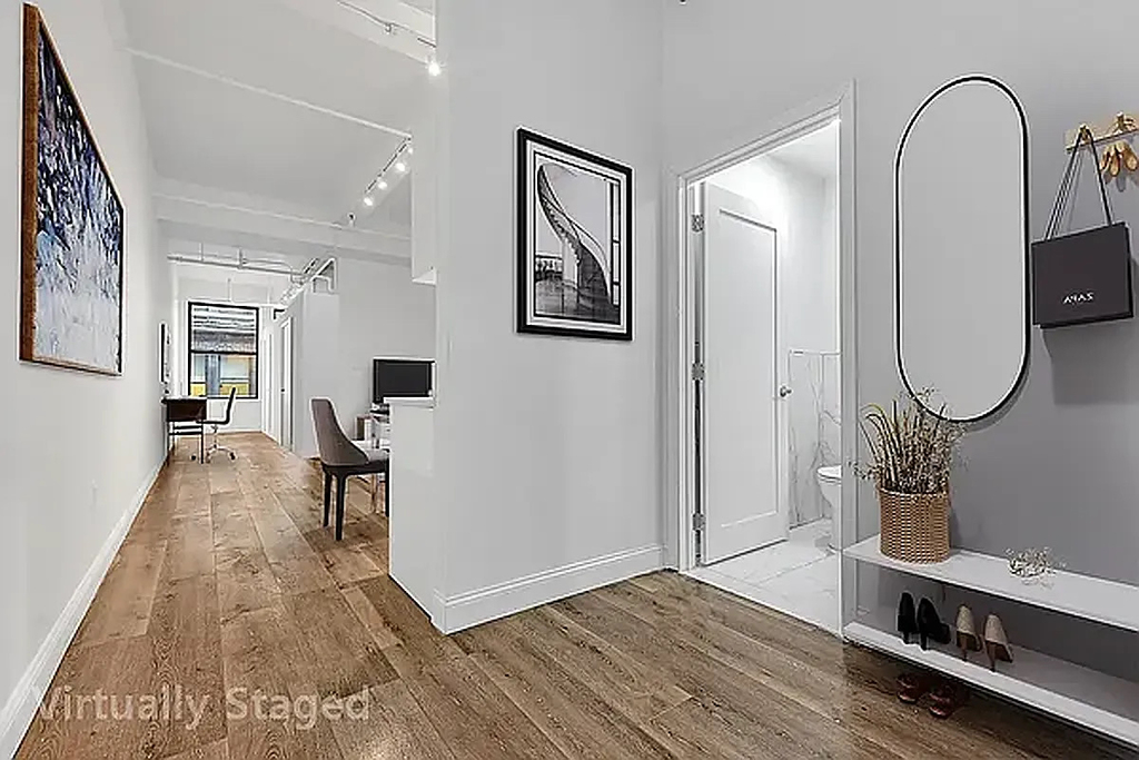 255 West 36th Street - Photo 2