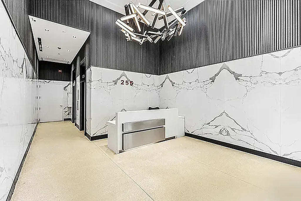 255 West 36th Street - Photo 10
