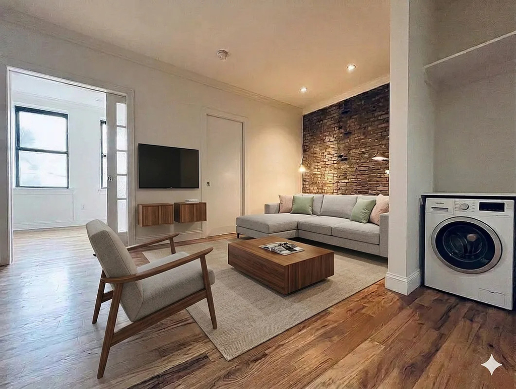 338 East 55th Street - Photo 0