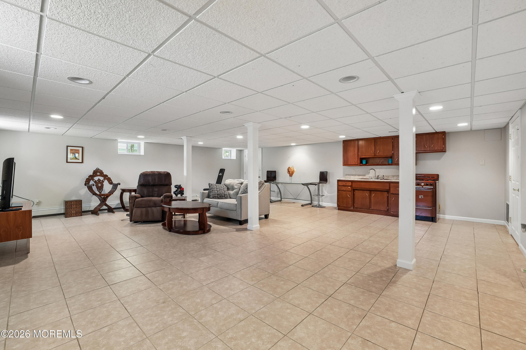 207 Stoughton Avenue - Photo 20