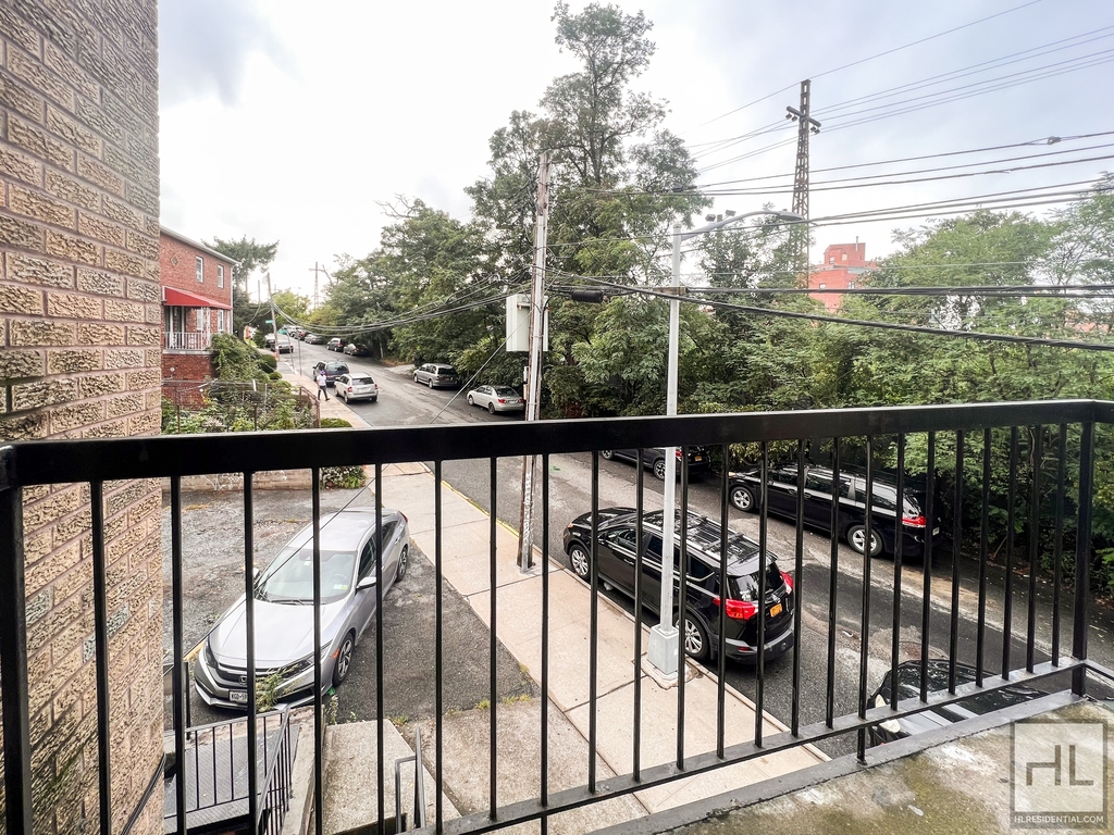 Eliot Avenue - Photo 0