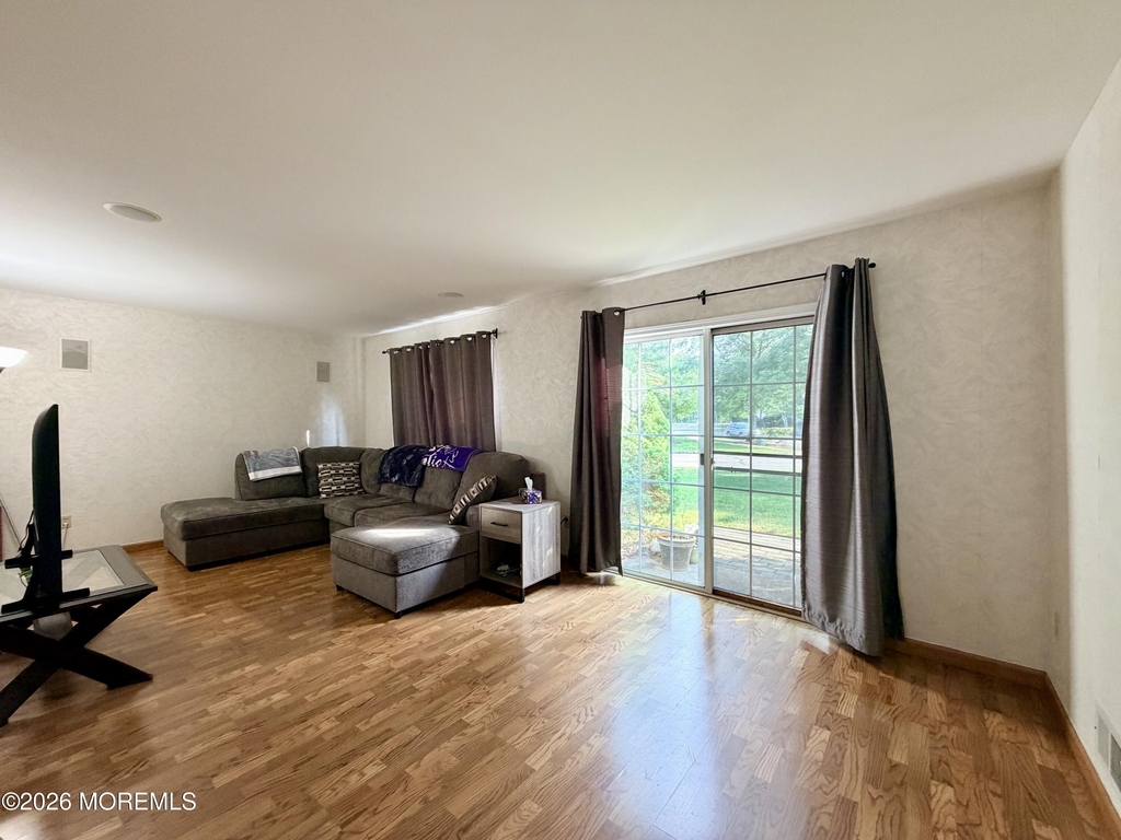 743 Banyan Court - Photo 7