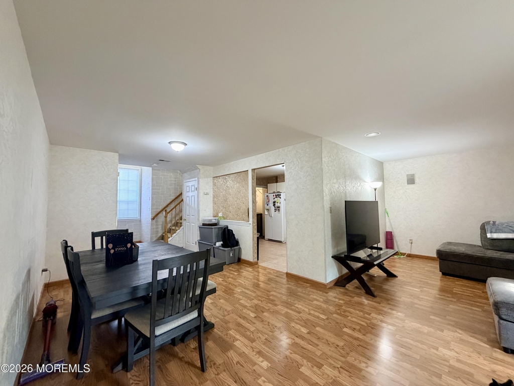 743 Banyan Court - Photo 8