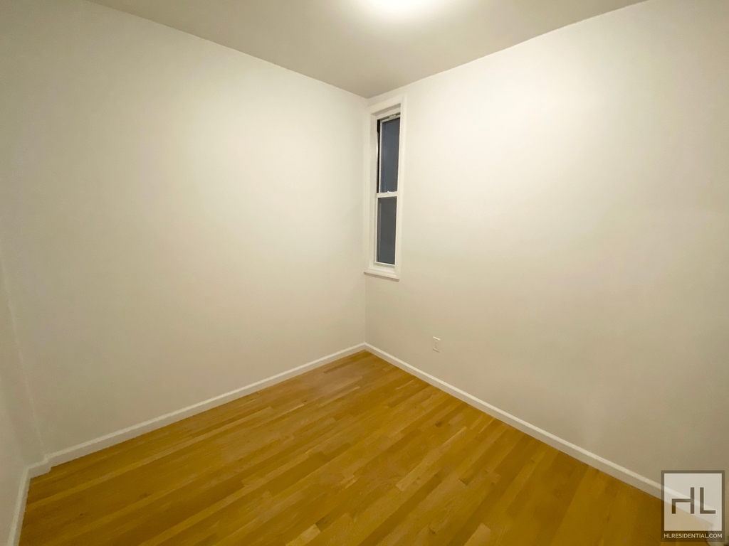 East 89 Street - Photo 2