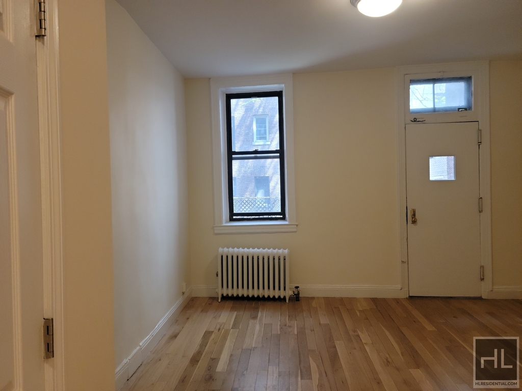 East 89 Street - Photo 7