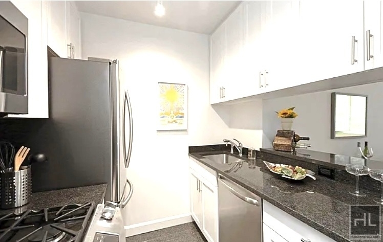 East 56th Street - Photo 2