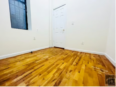 2 Avenue - Photo 2