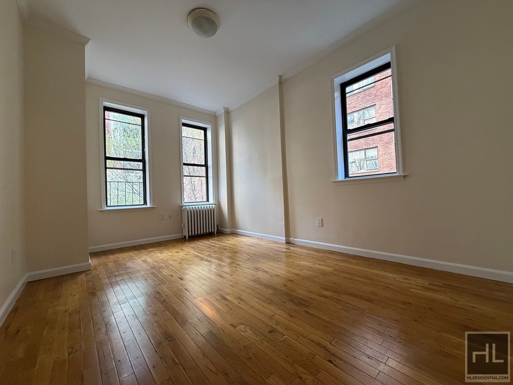 East 38 Street - Photo 0