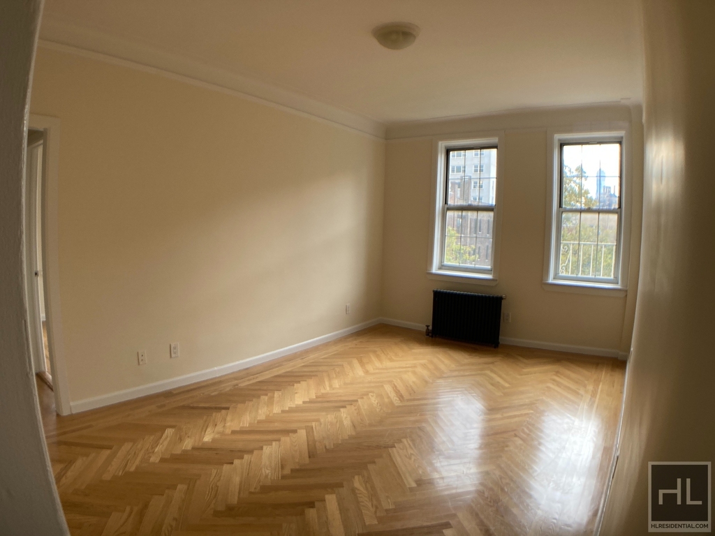 West 13 Street - Photo 1