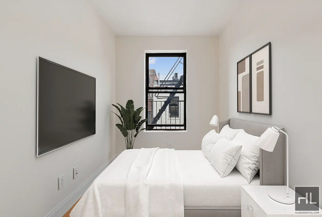 West 11th Street - Photo 3