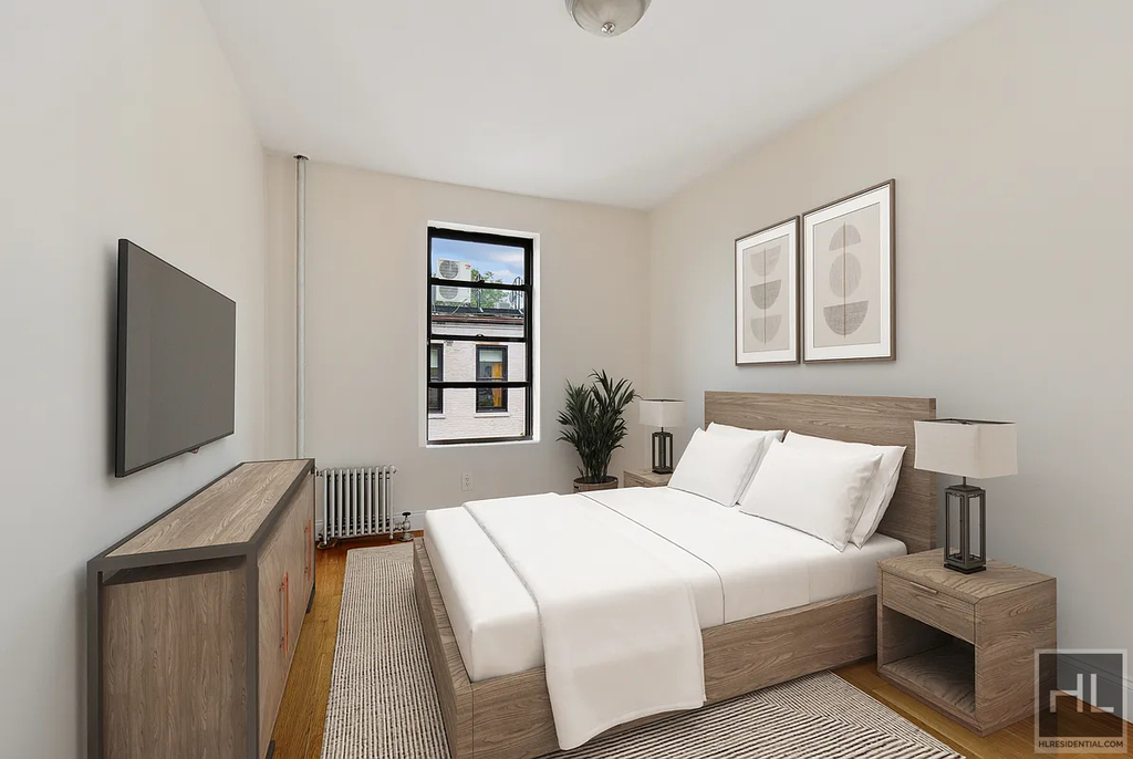 West 11th Street - Photo 2