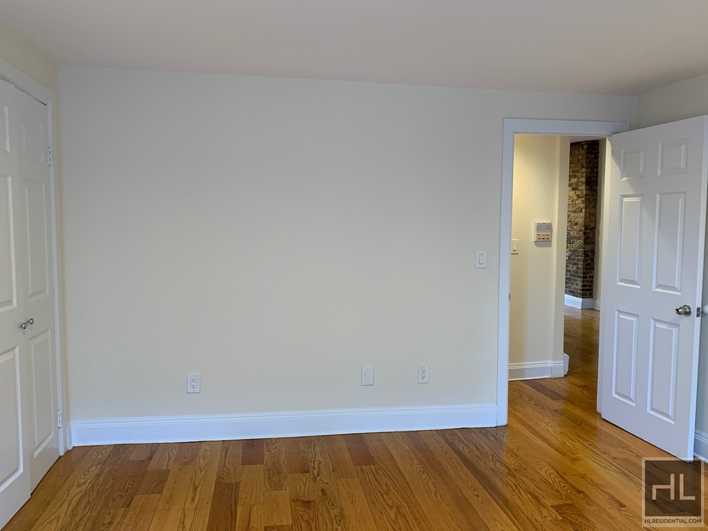 West Broadway - Photo 3