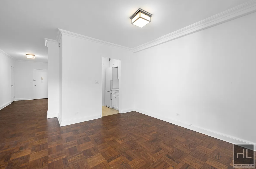 East 68th Street - Photo 3