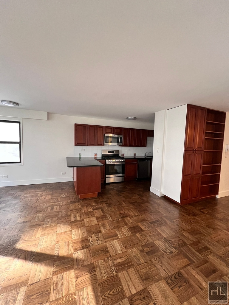 East 63 Street - Photo 13