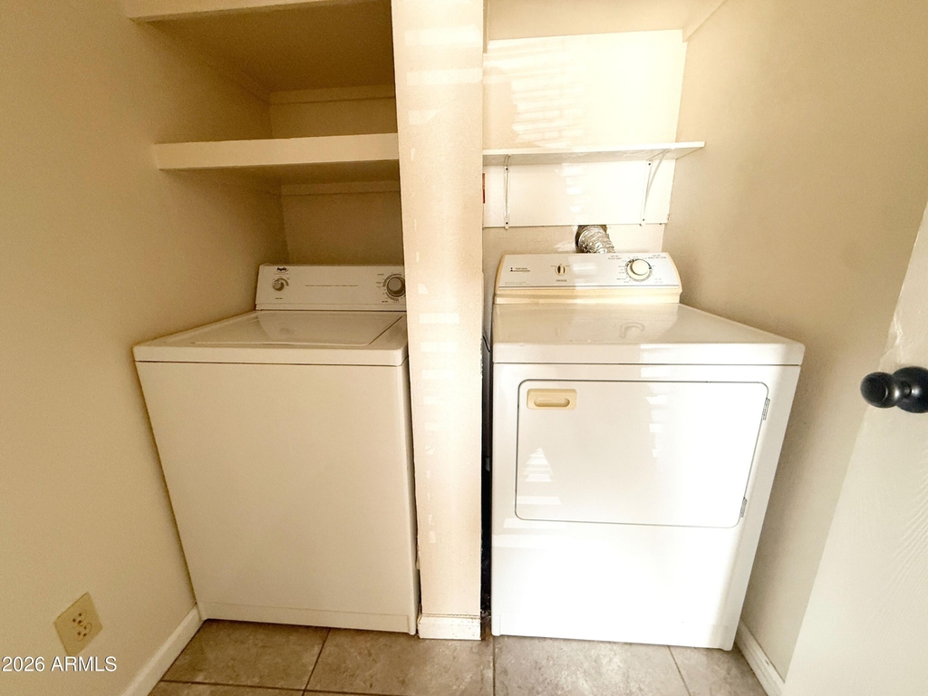 540 N May Street - Photo 16