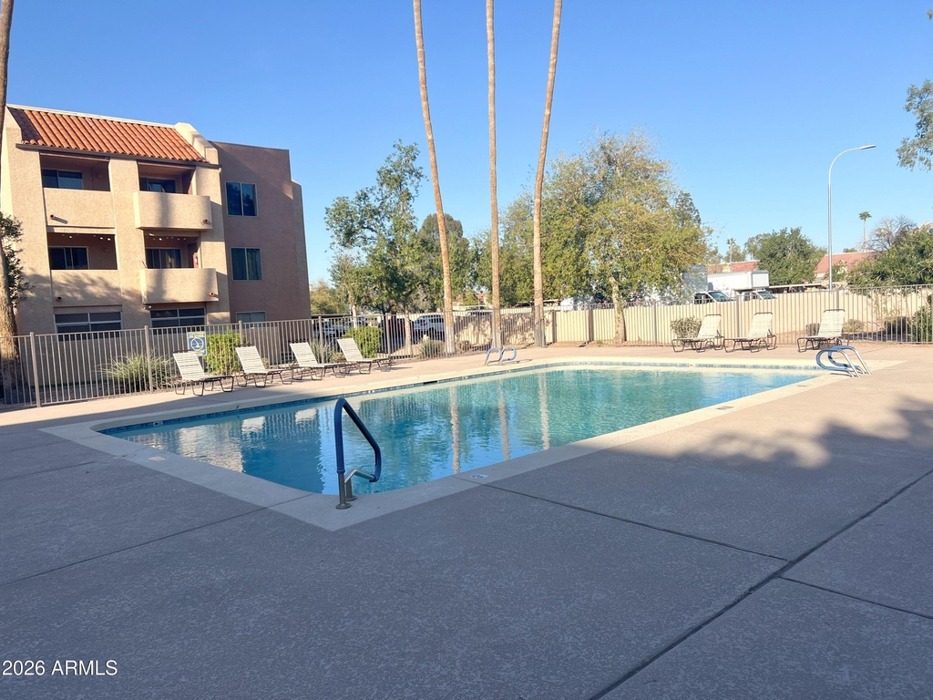 540 N May Street - Photo 0