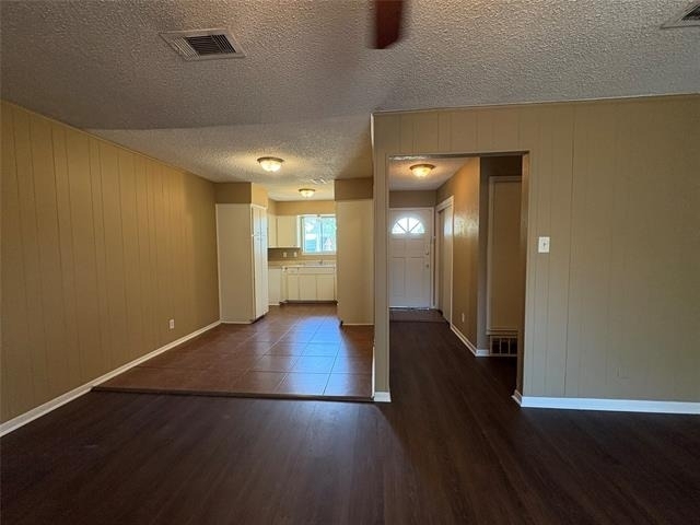 811 Acton Avenue - Photo 6