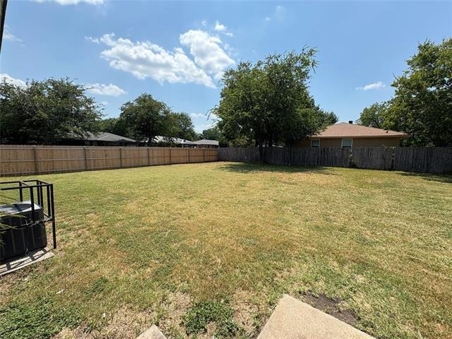 811 Acton Avenue - Photo 14